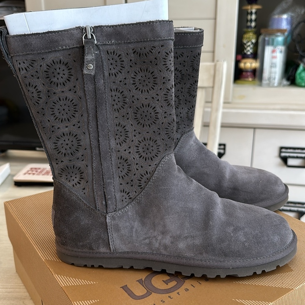 Barely Worn Uggs - image 2